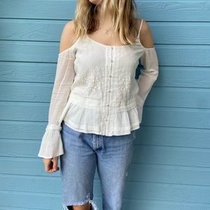 Light and flowy long sleeve!